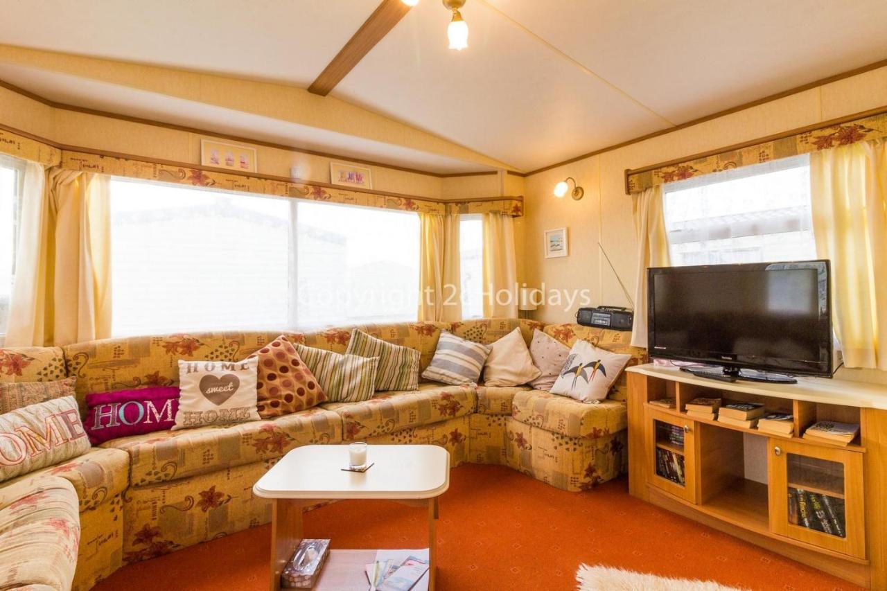 8 Berth Caravan For Hire At Heacham Holiday Park In Norfolk Ref 21024F Hotel Exterior photo