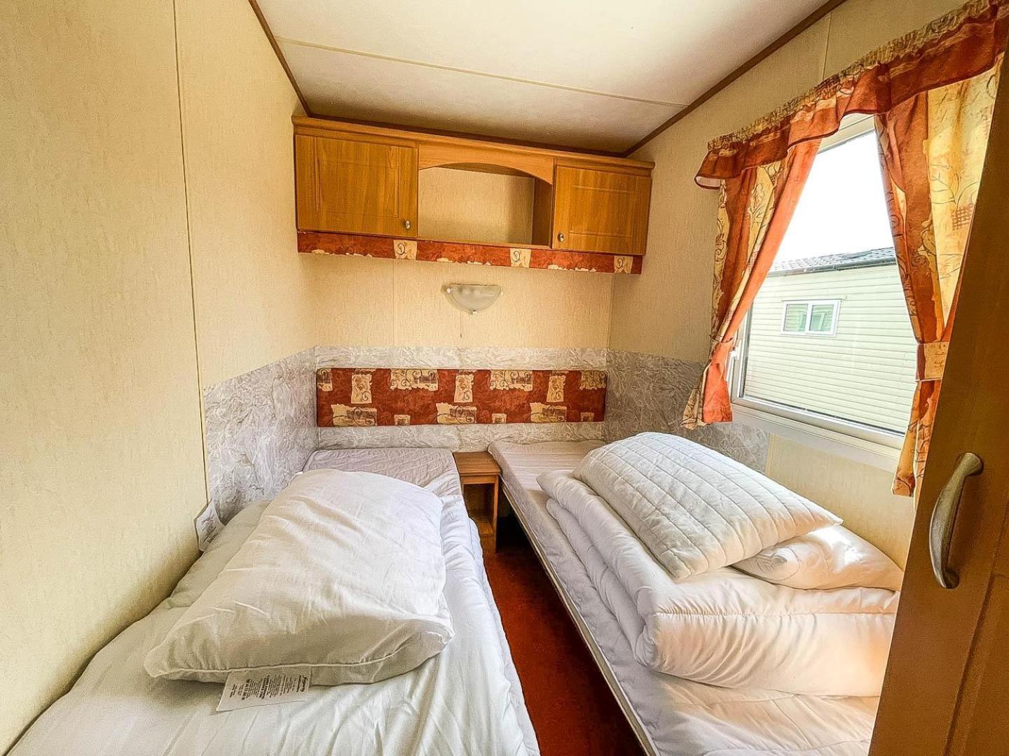 8 Berth Caravan For Hire At Heacham Holiday Park In Norfolk Ref 21024F Hotel Exterior photo